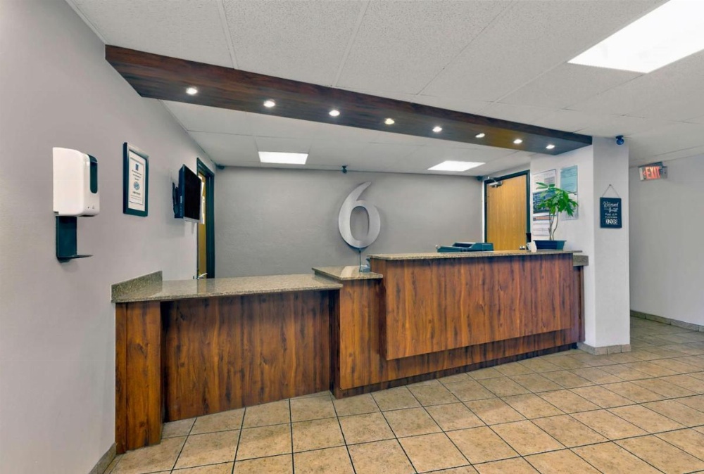 Motel 6-Oak Creek, WI Image 10