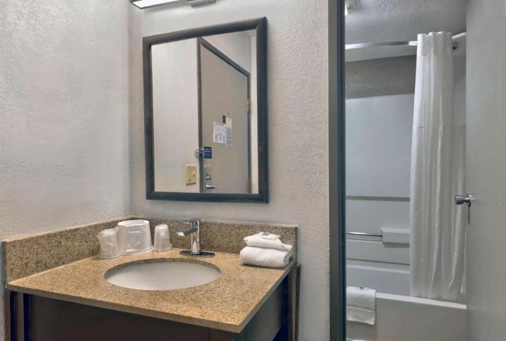 Motel 6-Oak Creek, WI Image 11