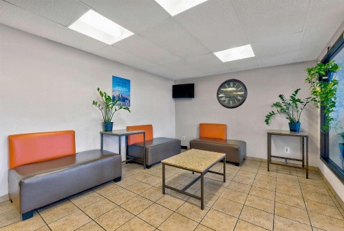 Motel 6-Oak Creek, WI image 9
